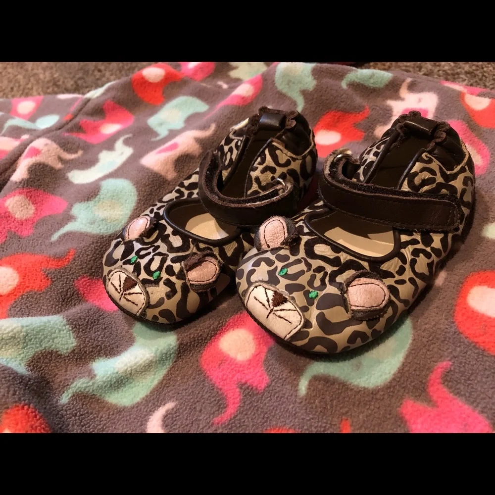 Robeez baby girls 3 leopard animal print leather crib shoes Velcro strap slip on